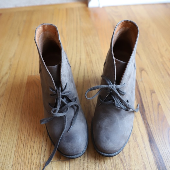 Tie up booties - Picture 7 of 8